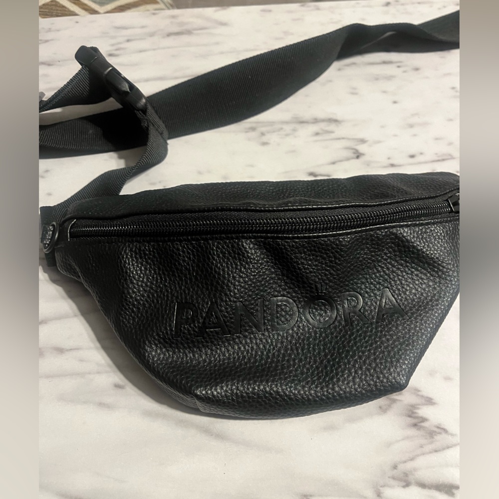 PANDORA Fanny Pack